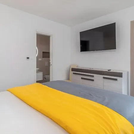 Rab Stari Grad Holiday home *