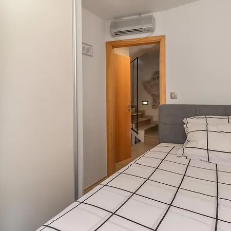 Rab Stari Grad Nyaraló *